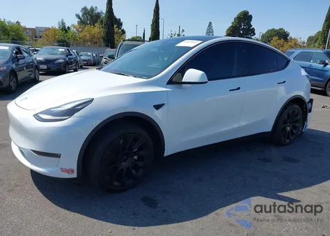 2024 Tesla Model Y Long Range Dual Motor All-Wheel Drive из США, поврежденный, VIN 7SAYGDEE1RA221731